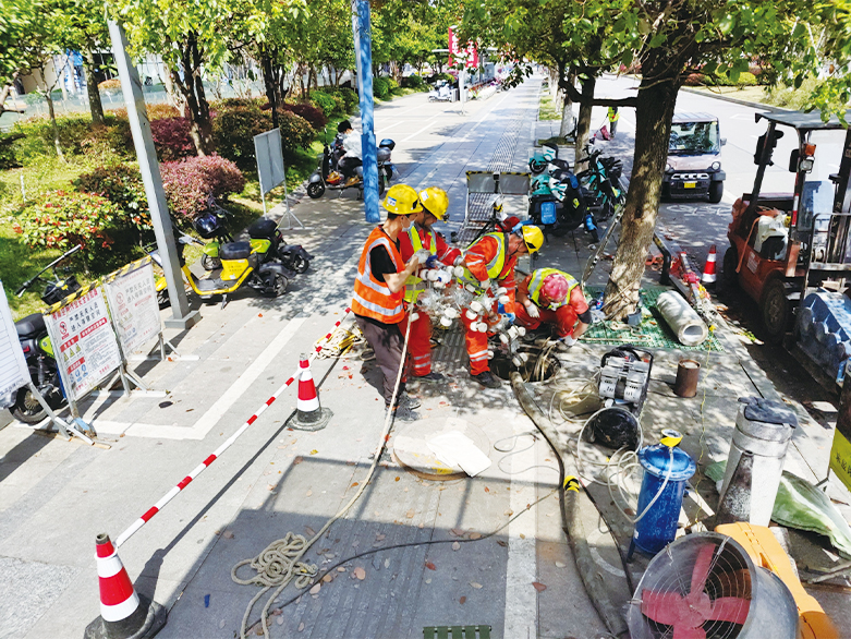  贺兰UV-CIPP紫外光固化修复