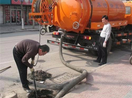 贺兰清掏化粪池，健康生活从这里开始